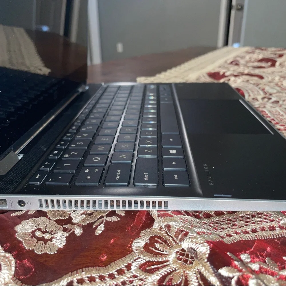 HP Pavillion x360 touchscreen